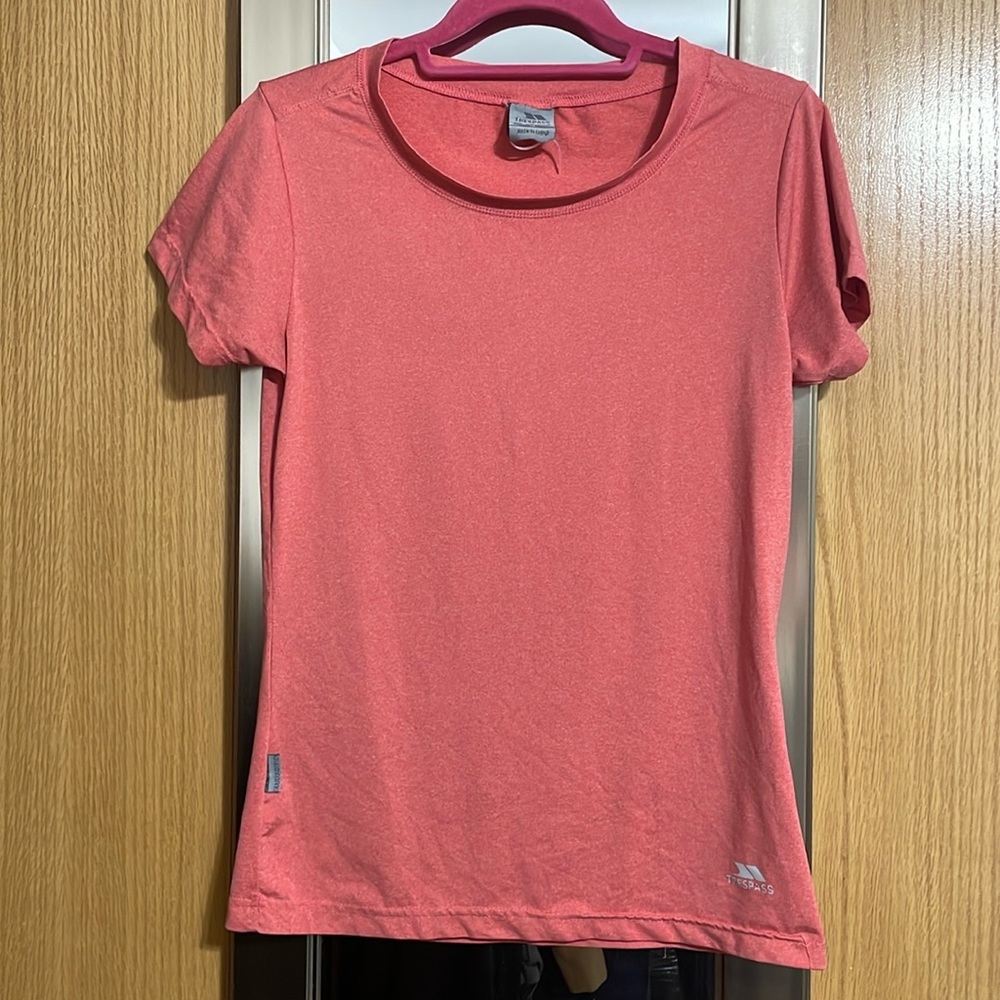 Women’s Trespass top Outburst size Medium Quick Dry Pivot Outdoor Sport Orange